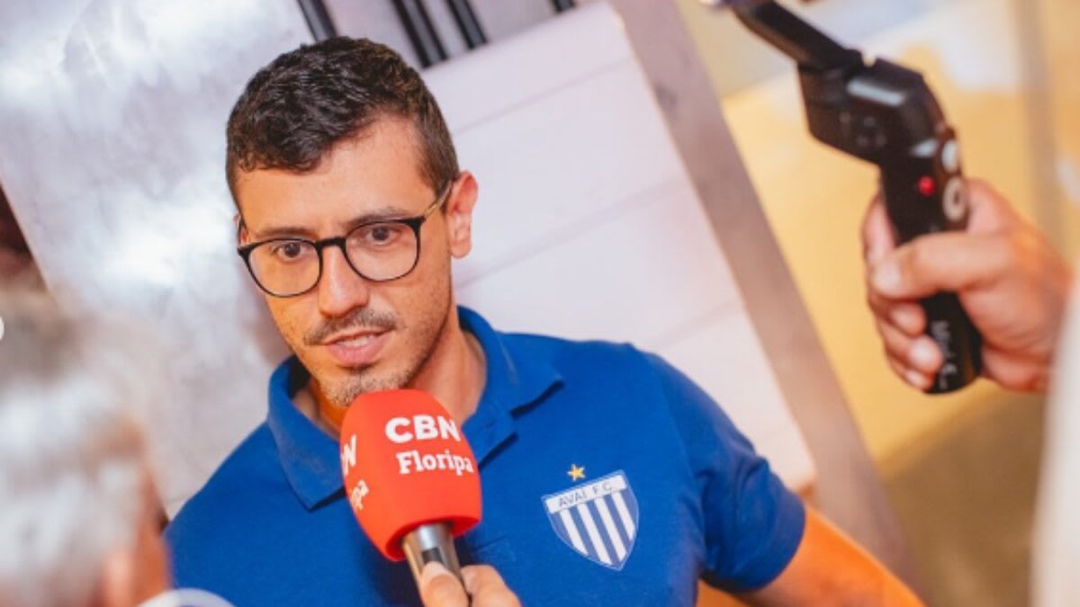 Avaí enfrenta situação financeira emergencial com salários atrasados e risco de perda de pontos