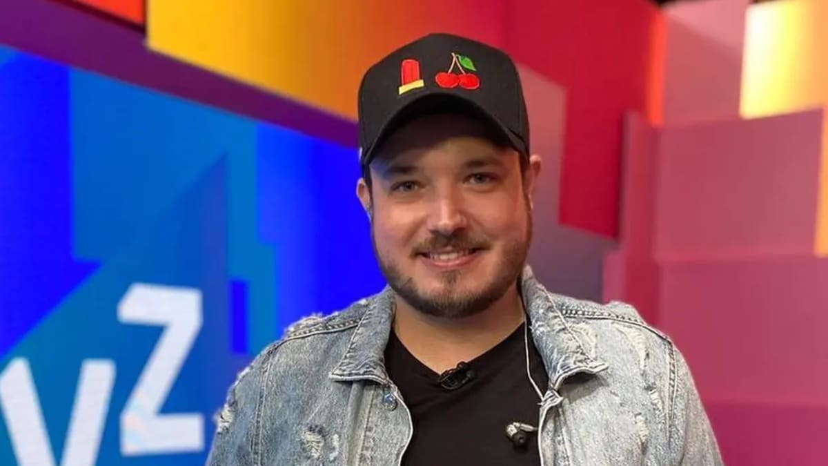 Cantor Israel sofre acidente na BR-153 após atingir cavalo solto na pista