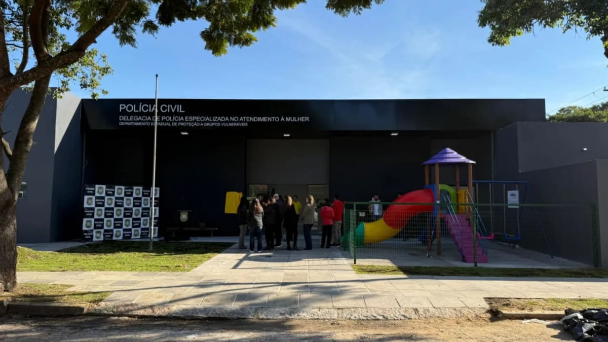 Porto Alegre inaugura novo plantão da Delegacia Especializada de Atendimento à Mulher no bairro Azenha