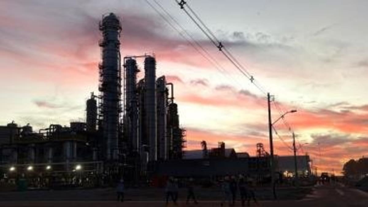 Bahia reforça desenvolvimento industrial com R$ 3,5 bilhões em investimentos e geração de empregos