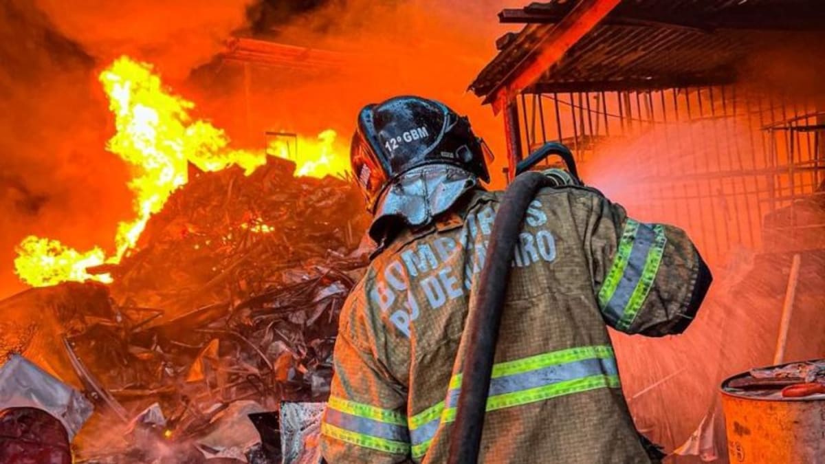 Corpo de Bombeiros alerta para aumento de incêndios com baterias de íons de lítio no Rio de Janeiro