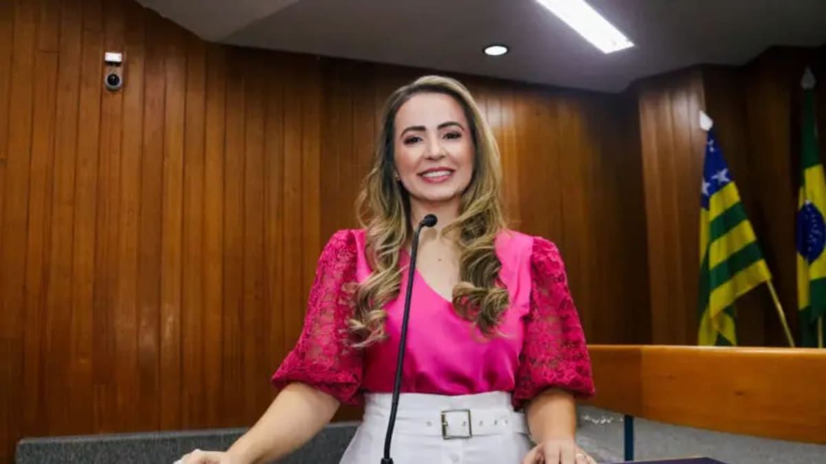 Zander assume vaga de Klebia, mas Léia retorna à Câmara como vereadora