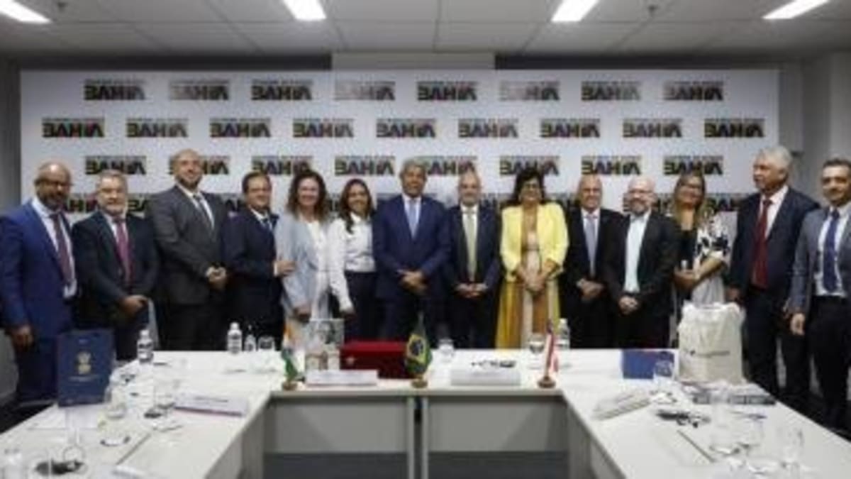 Governador da Bahia recebe embaixador da Índia para fortalecer parcerias comerciais e culturais