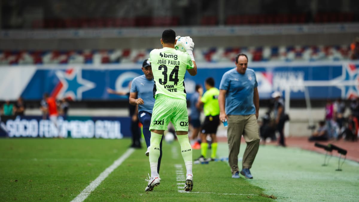 Goleiro João Paulo sofre sete gols em duas partidas pelo Bahia na Série A