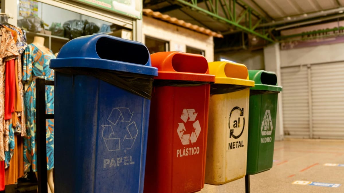 Brasil gera mais de 81 milhões de toneladas de resíduos sólidos em 2025 e enfrenta desafios na reciclagem