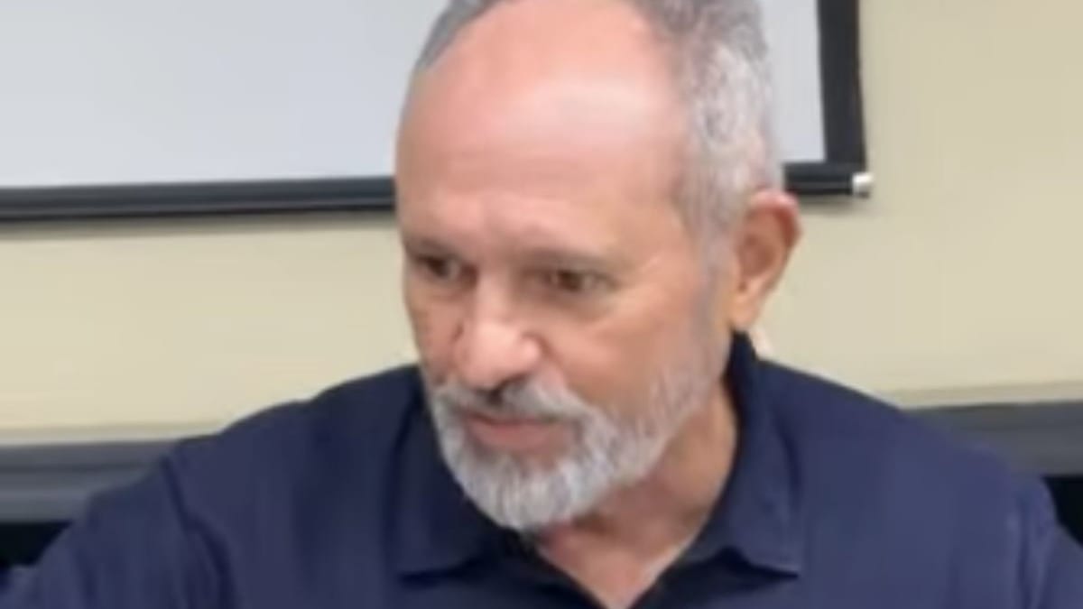 Ex-governador Renato Casagrande destaca necessidade de renovação política e aposta em logística e turismo para o Espírito Santo