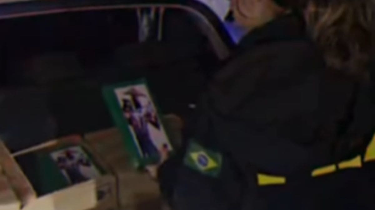 Dois homens são presos com tabletes de cocaína escondidos em carro na BR-101 em Santa Catarina