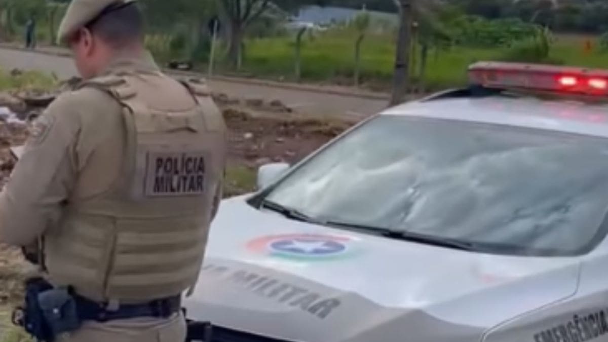 Corpo é encontrado enterrado em terreno baldio no centro de Balneário Camboriú