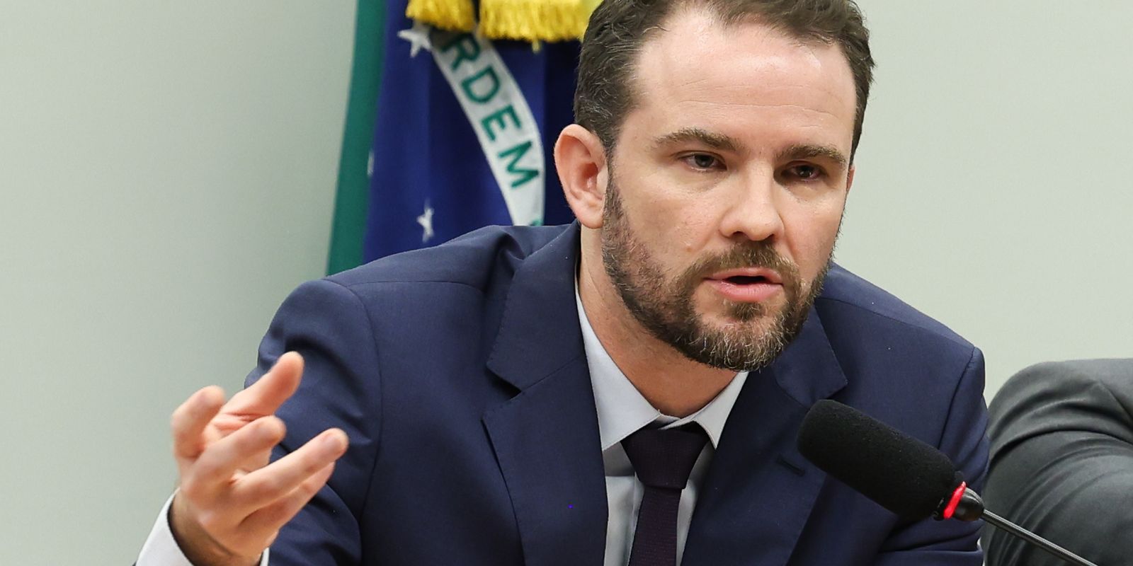 União negocia aval para empréstimo do BRB em meio a investigação de fraudes