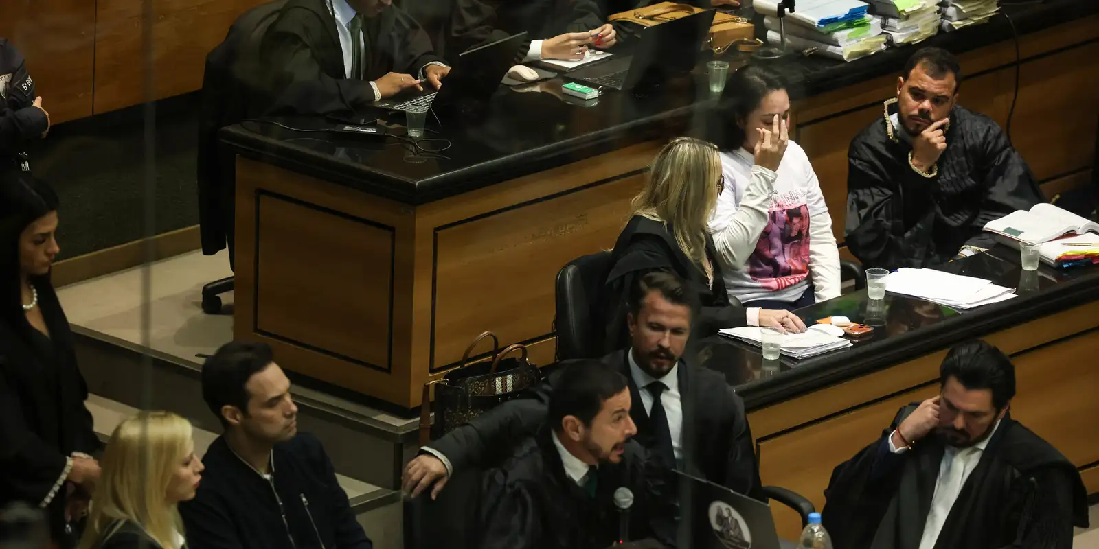 Mensagens revelam agressões e pressão para atestado no caso Henry