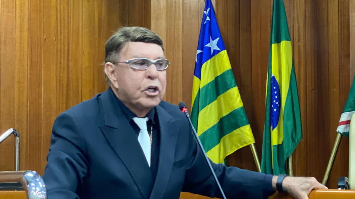 Tião Peixoto defende ex-secretário e critica modelo de emendas parlamentares em discurso na Câmara