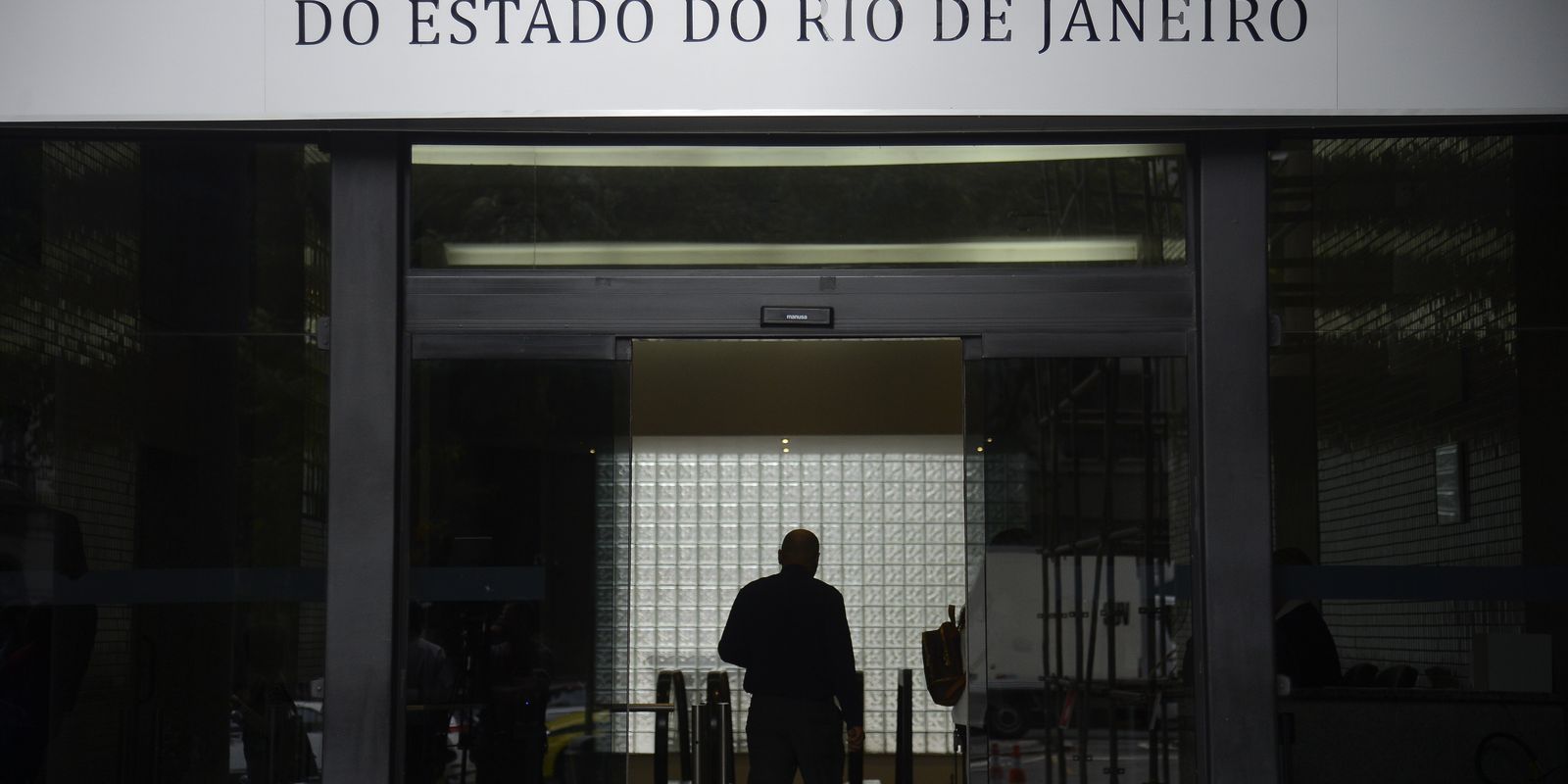 Ministério Público pede falência da Refinaria de Manguinhos