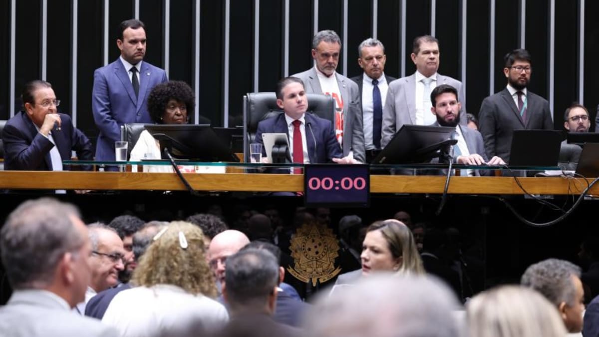Deputados capixabas aprovam PEC que reduz jornada de trabalho e acaba com escala 6×1