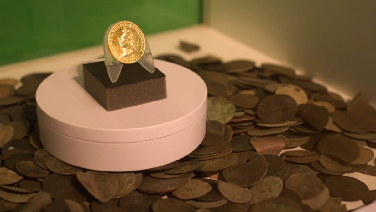 Exposição no Museu Numismático aborda a relação histórica entre humanos e dinheiro