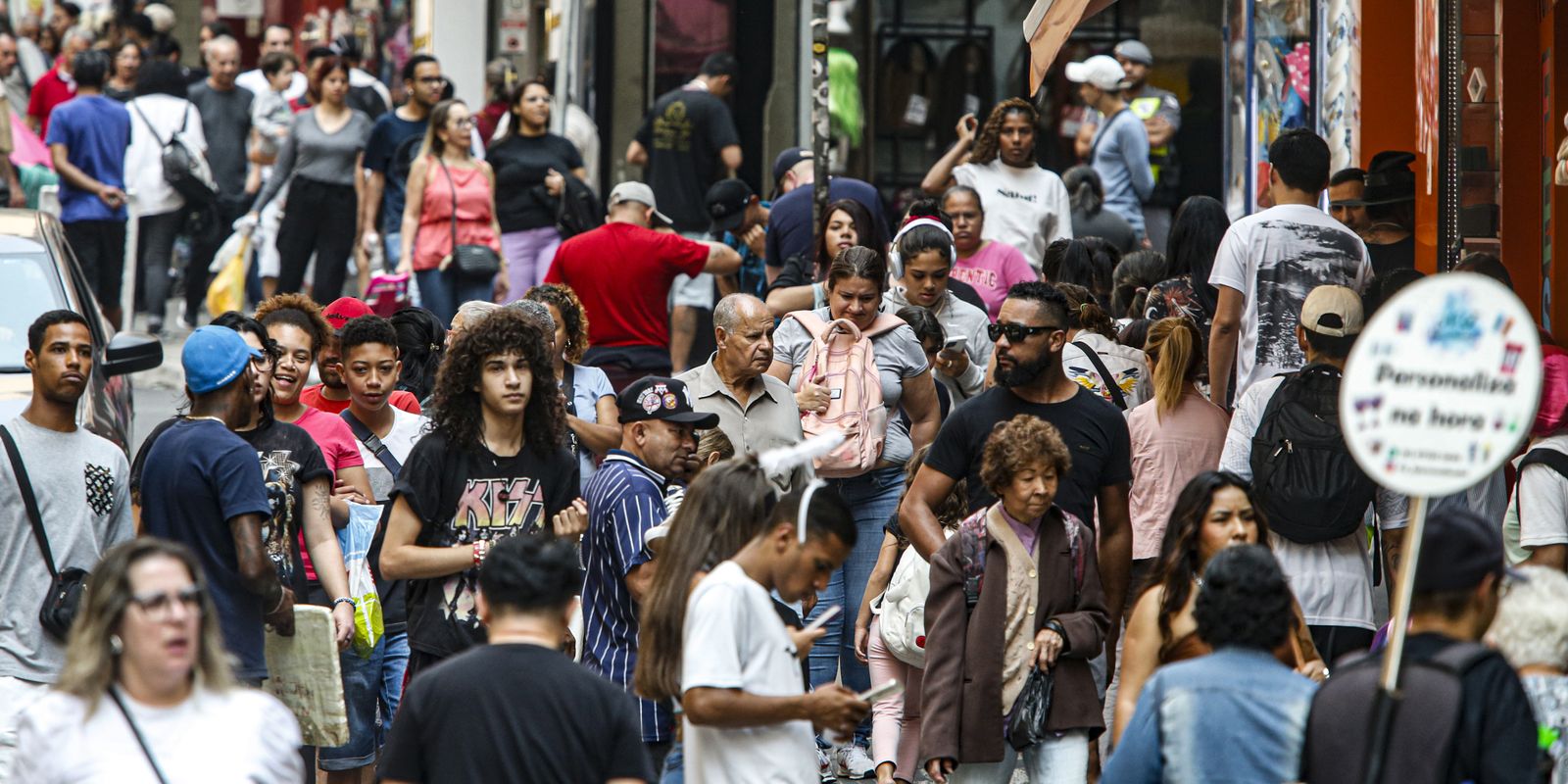 Brasil cria 85 mil empregos formais em abril