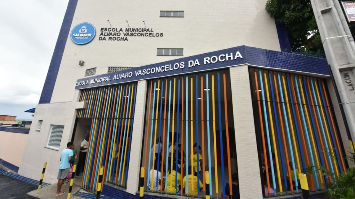 Prefeitura inaugura nova escola com capacidade para 480 alunos em Salvador