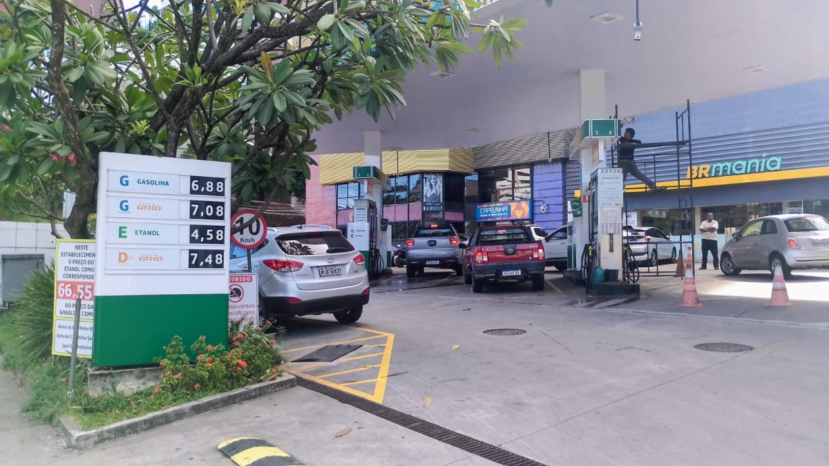 Preço da gasolina varia até R$ 1 em Salvador devido à liberdade de precificação dos postos