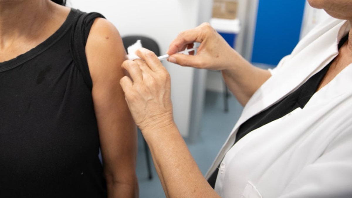 Belo Horizonte abre 19 centros de saúde neste sábado para vacinação contra a gripe