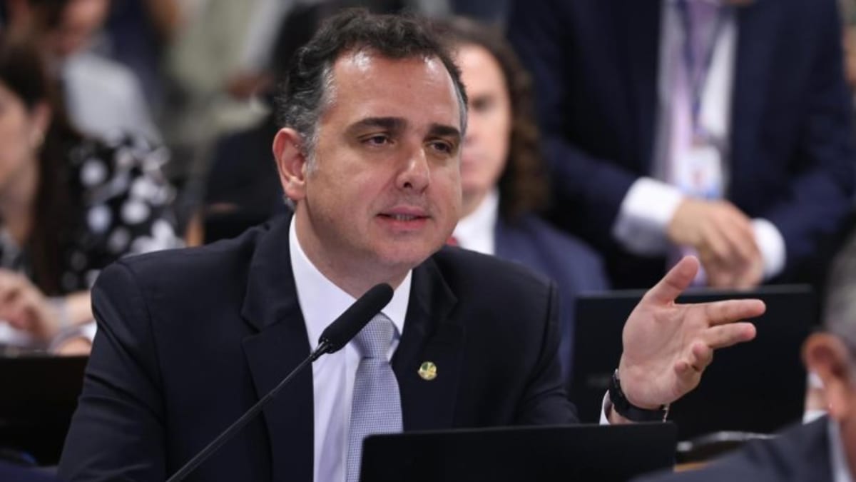 Senador Rodrigo Pacheco anuncia fim da carreira política e descarta candidatura em 2026