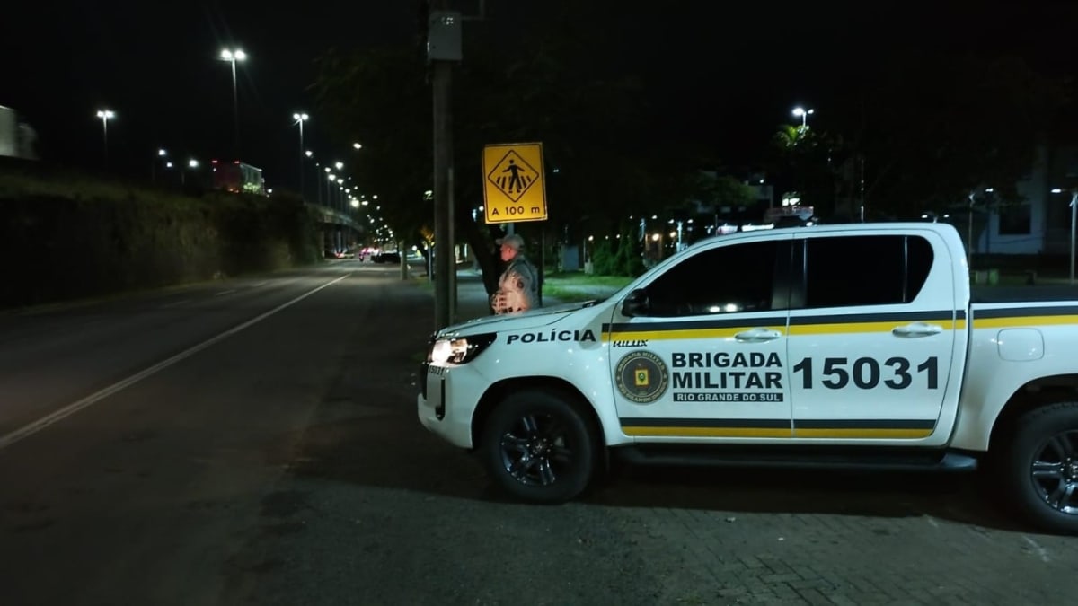Homem é encontrado morto em residência e suspeito tenta fugir em Caxias do Sul
