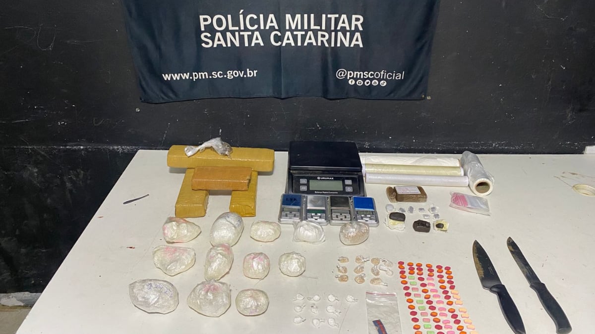 Polícia Militar apreende mais de 3 kg de drogas em operação contra tráfico por disque-entrega