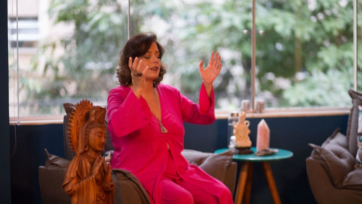 Thetahealing ganha espaço no Rio de Janeiro como terapia para saúde emocional e autoconhecimento