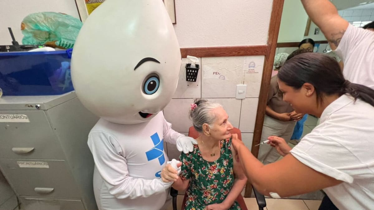 Secretaria Municipal da Saúde intensifica campanha de vacinação contra influenza e Covid em Salvador