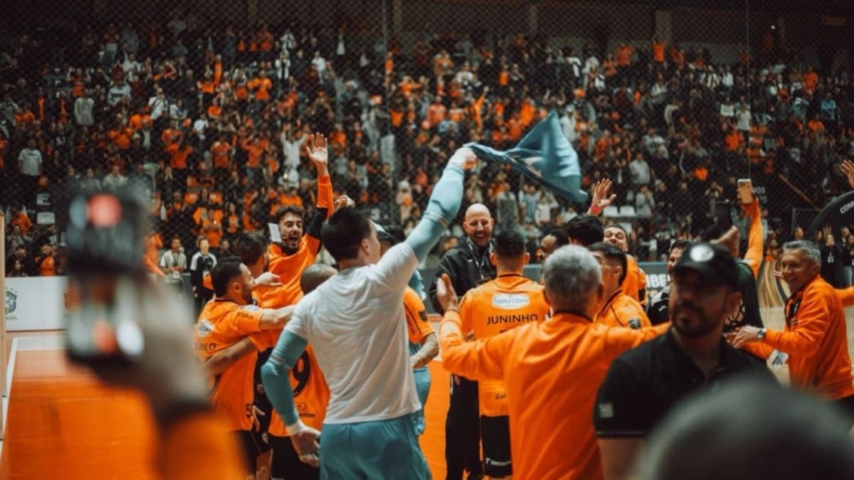 ACBF vence Centauros e avança à final da competição continental em Carlos Barbosa