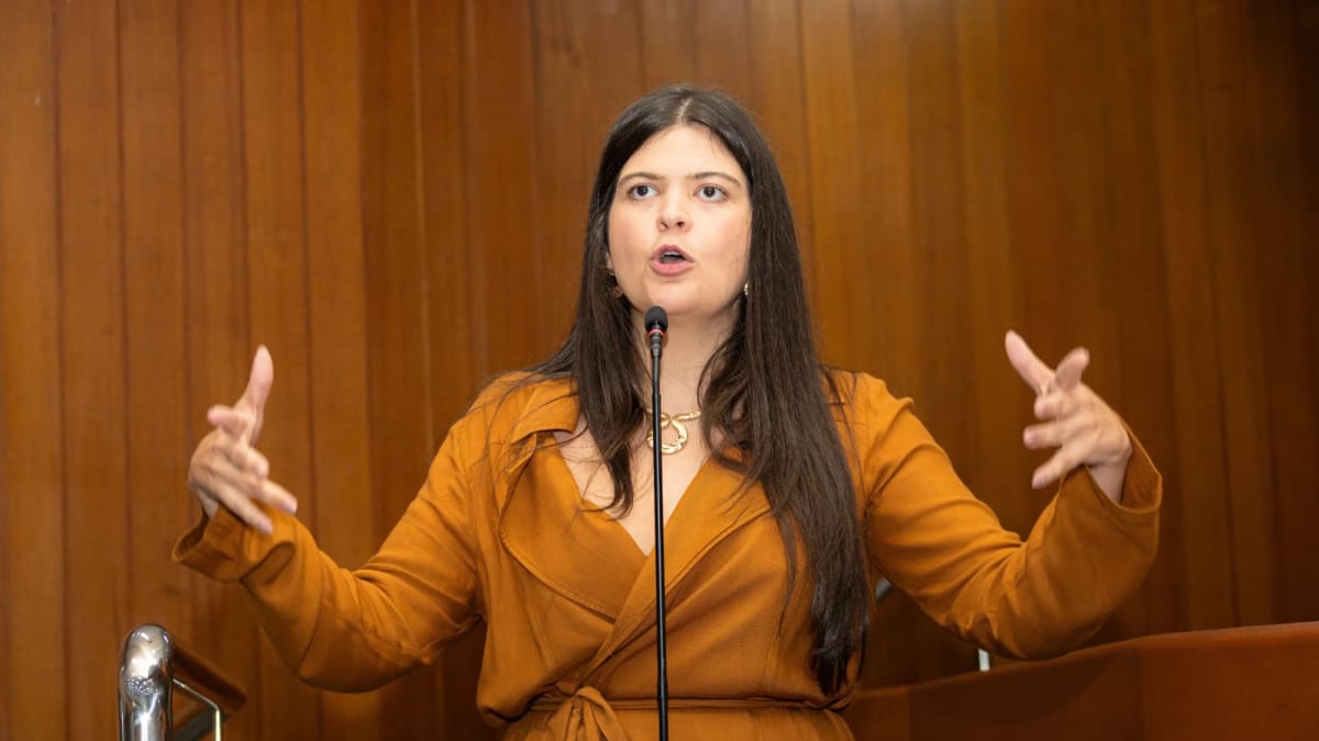 Candidatura de Aava Santiago pode reconfigurar eleitorado de esquerda em Goiás
