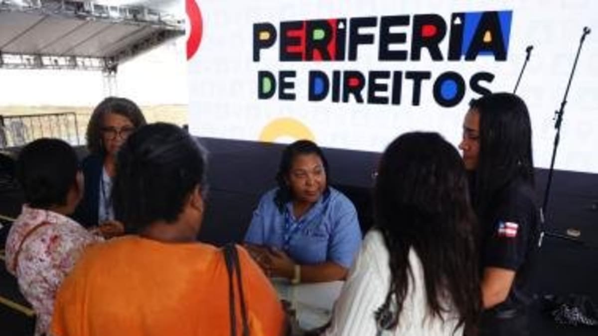 Feira Periferia de Direitos em Pernambués oferece mais de 80 serviços gratuitos à comunidade