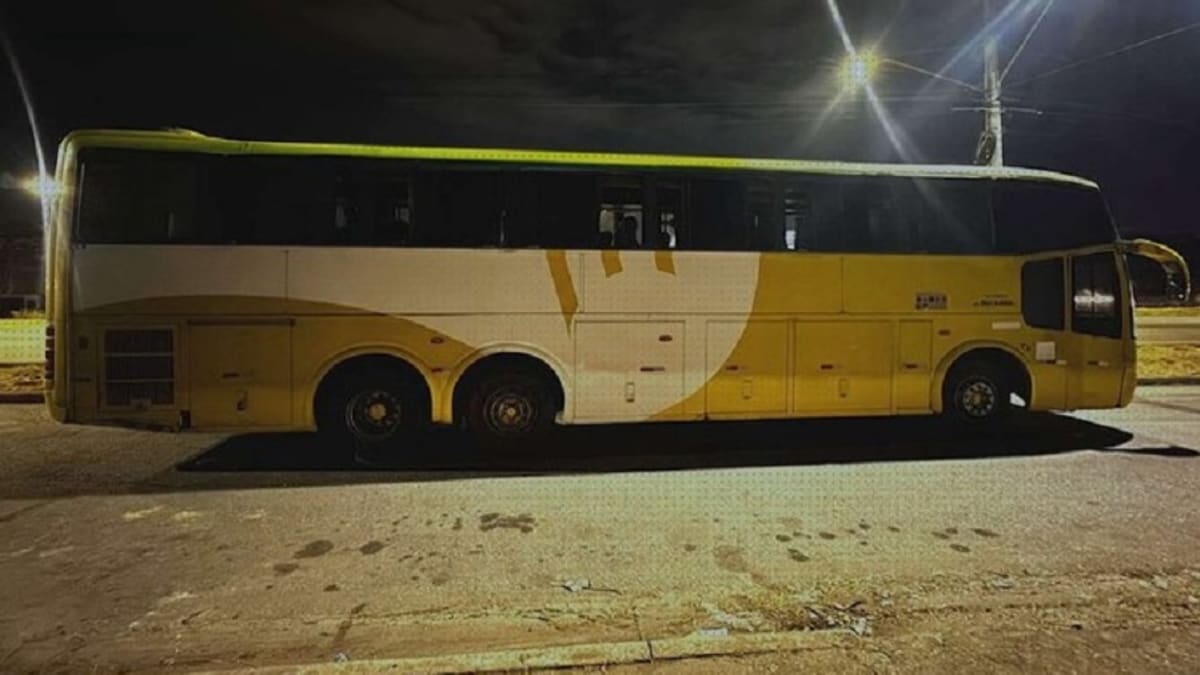 Jovem de 20 anos morre após cair de ônibus no retorno de jogo no Mineirão, em Belo Horizonte