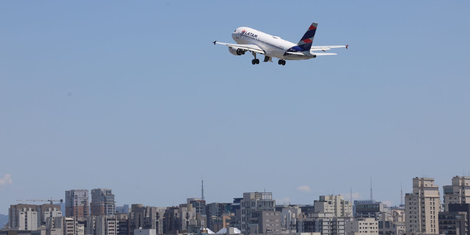 Petrobras reduz preço do querosene de aviação em 14, 2%