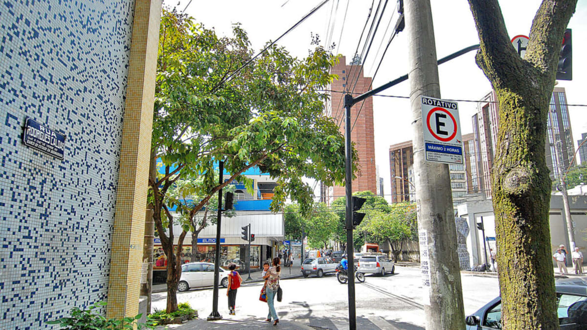 Estacionamento rotativo em Belo Horizonte tem reajuste de 13% a partir de 1º de maio