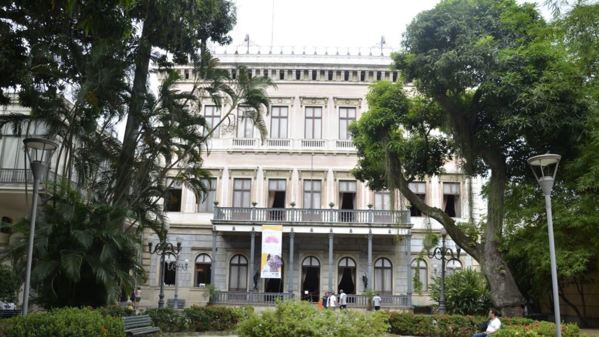 Museu da República promove ação social gratuita para idosos no Junho Violeta