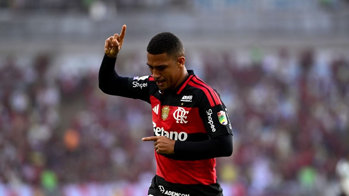 Flamengo vence Coritiba por 3 a 0 com destaque para Samuel Lino