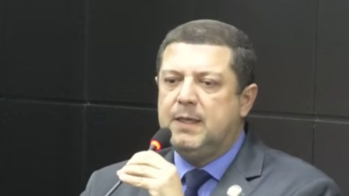 Joel Rangel é eleito presidente da Câmara de Vila Velha para o biênio 2027/2028