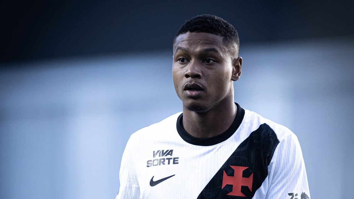 Vasco antecipa fim do contrato de empréstimo de Matheus França, que retorna a clube inglês
