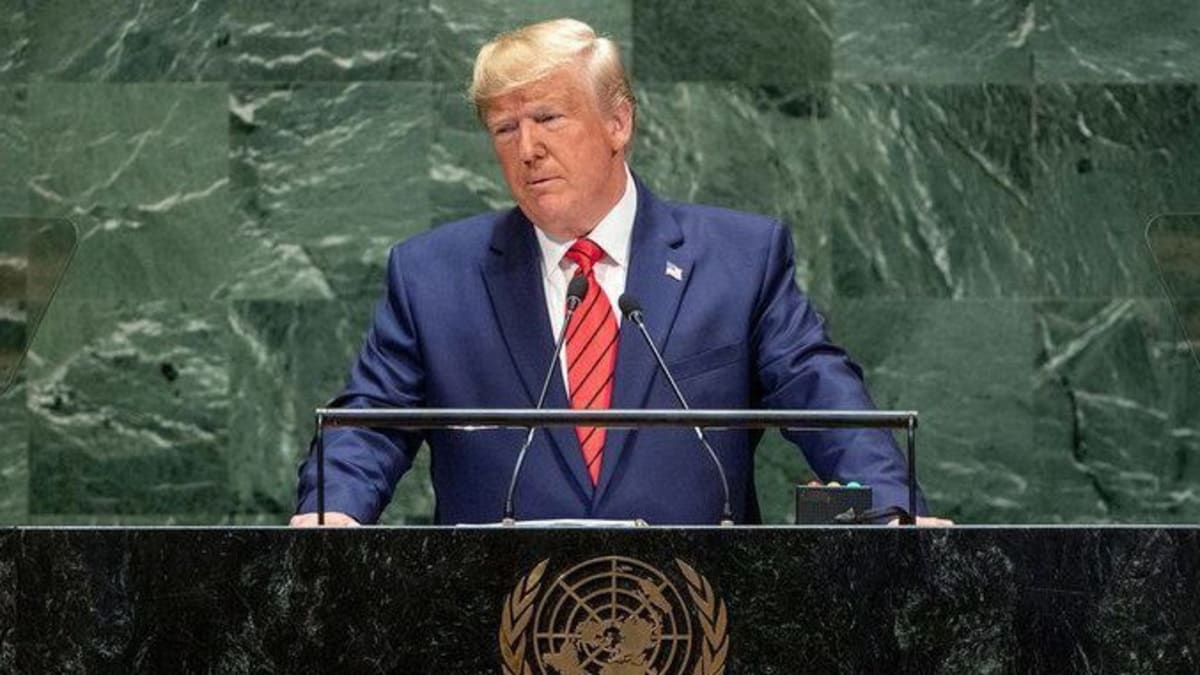 Suco de laranja, carne e café ficam de fora de novo tarifaço de Trump