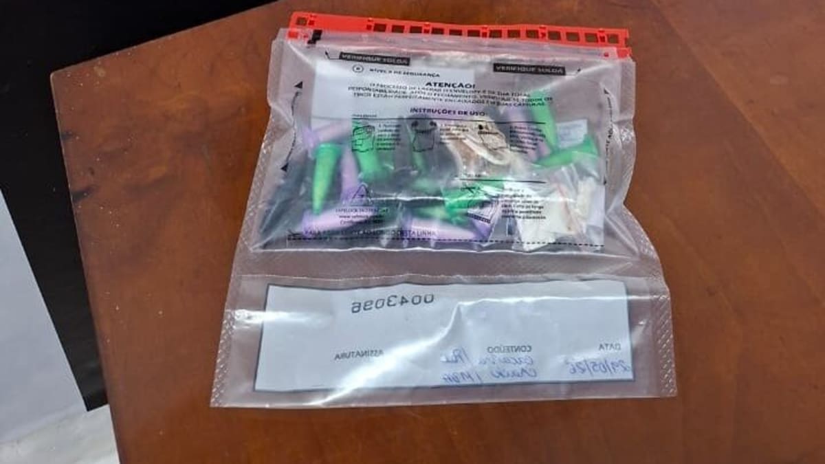 PM intercepta carro de aplicativo e prende dupla que trazia drogas da Grande Vitória para a Região Serrana