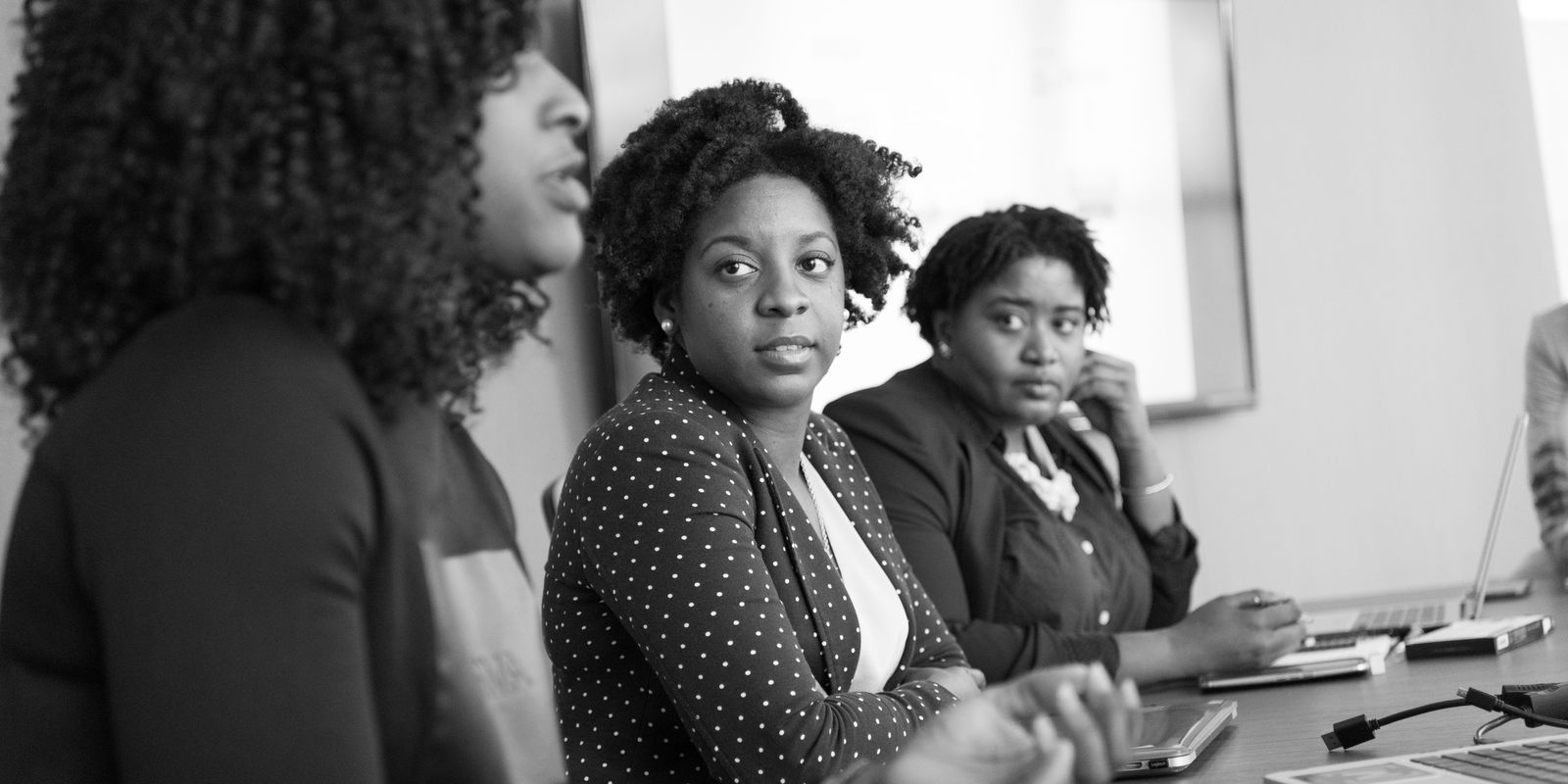 Desemprego entre mulheres negras jovens chega a 24, 7%, aponta estudo