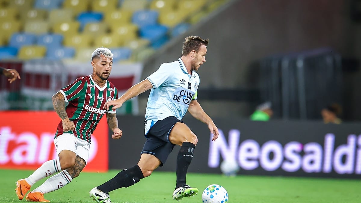 Veja lances de Arthur, volante do Grêmio sondado pelo Fluminense