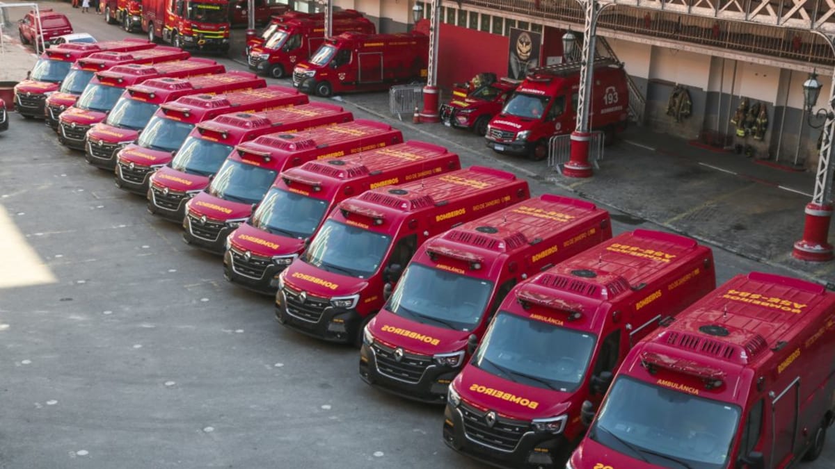 Corpo de Bombeiros do Rio recebe 23 novas ambulâncias para reforçar atendimento
