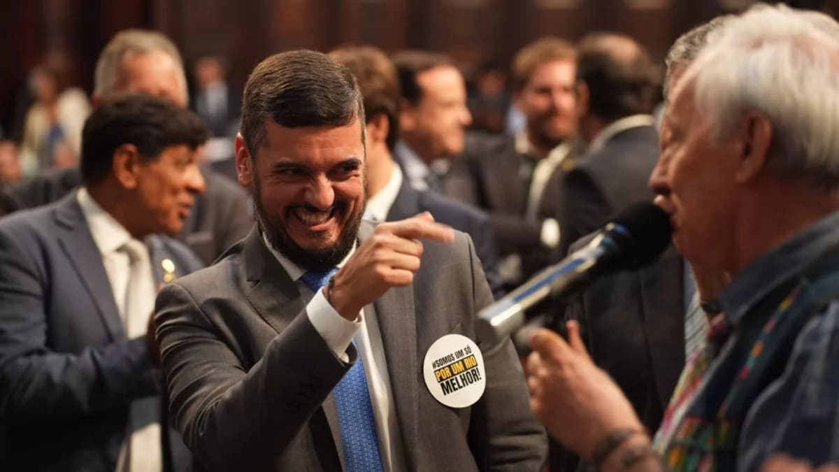 Possível delação de Rodrigo Bacellar preocupa bastidores da política no RJ