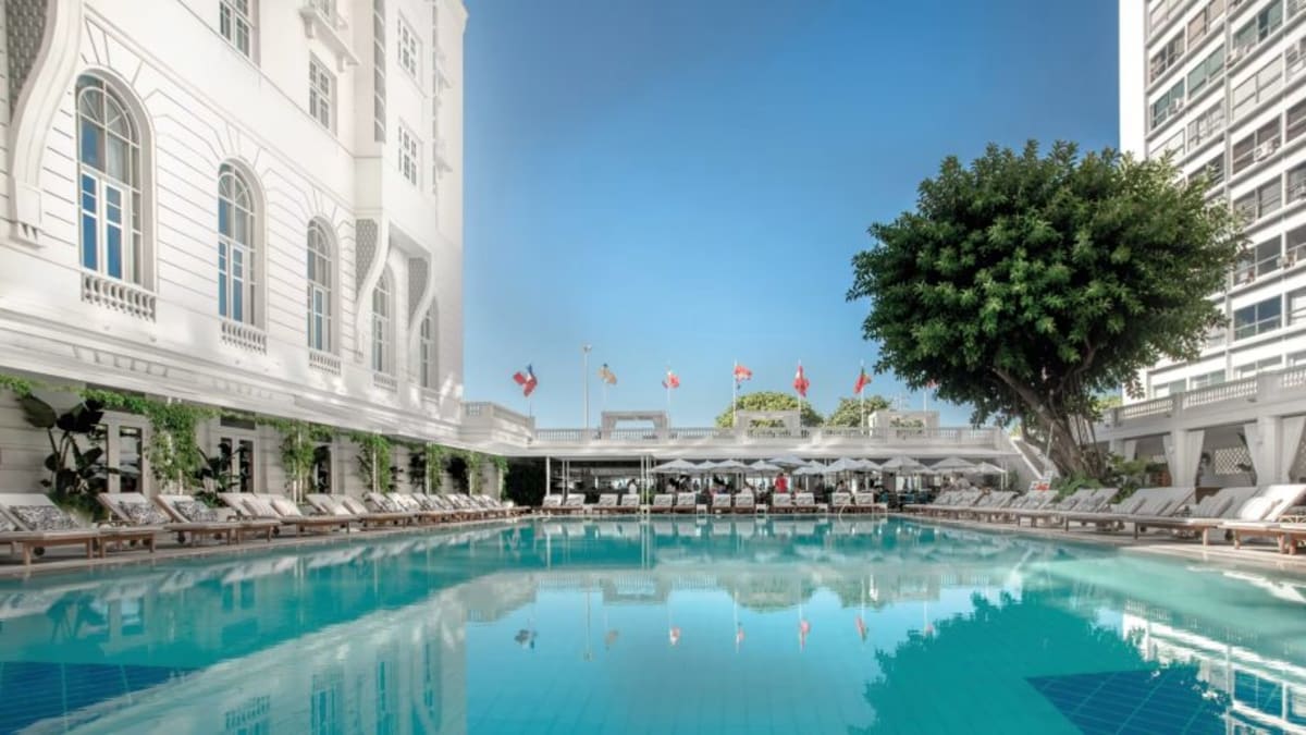 Piscina principal do Copacabana Palace fecha para reforma por três meses