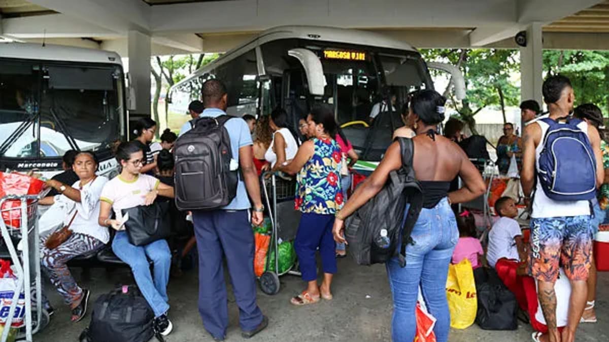 Vai viajar? Passagem de ônibus fica mais cara e reajuste chega a 9%