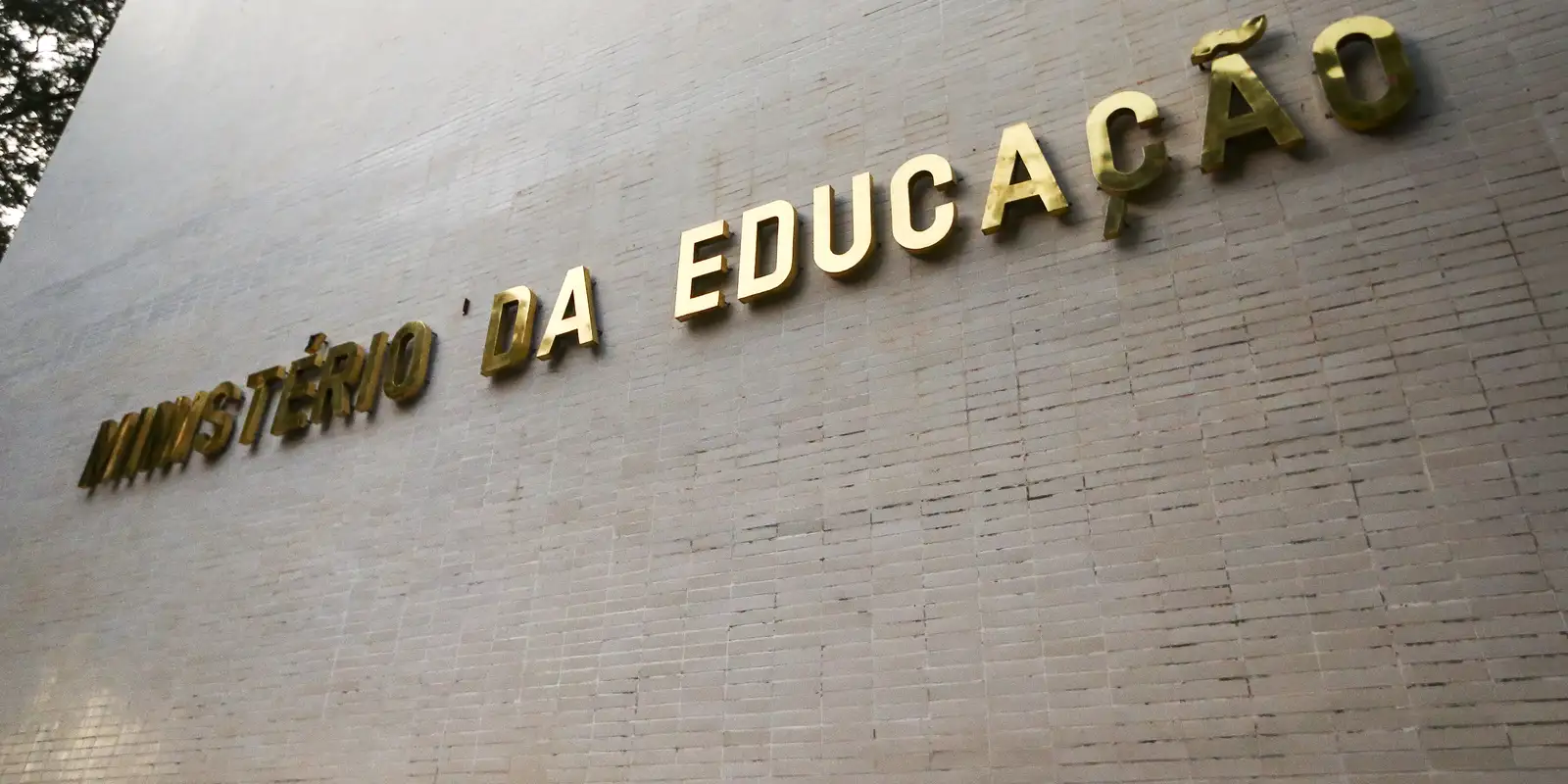 Plataforma MEC Idiomas alcança 212 mil usuários no país