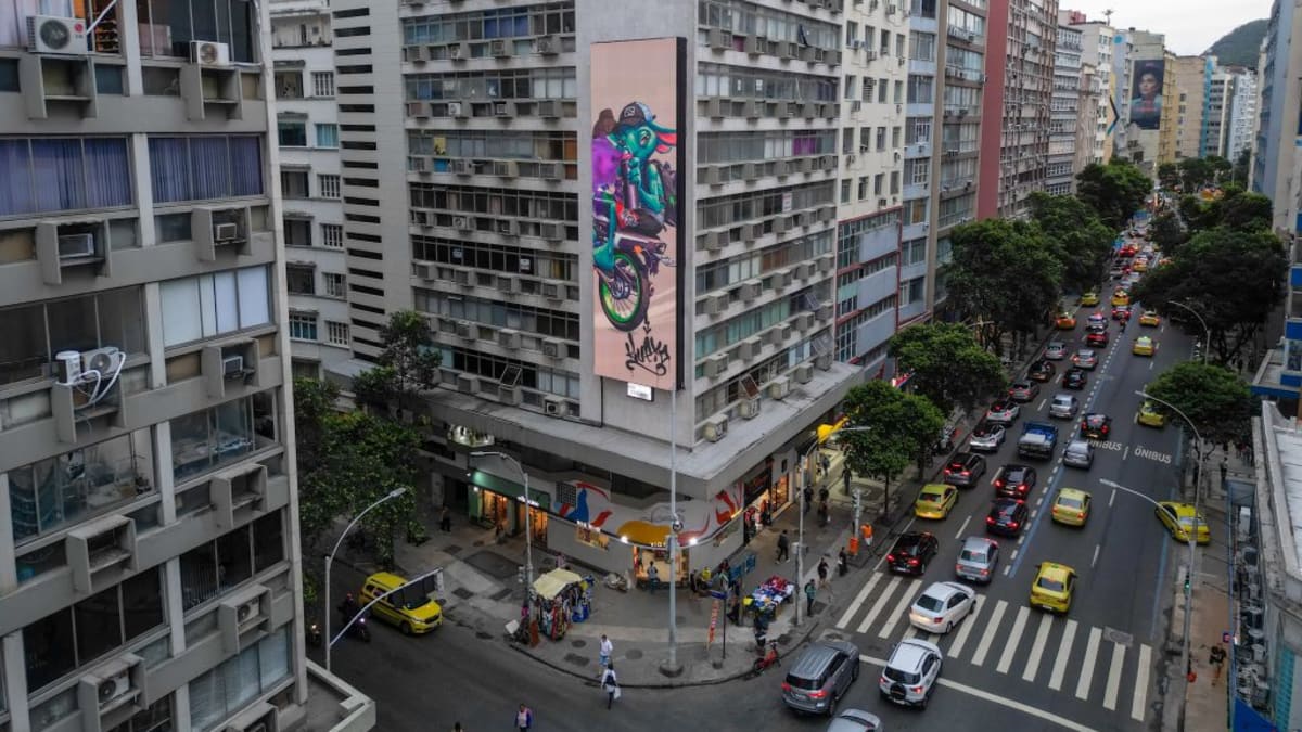 Copacabana pode ganhar três novos hotéis em prédios inacabados