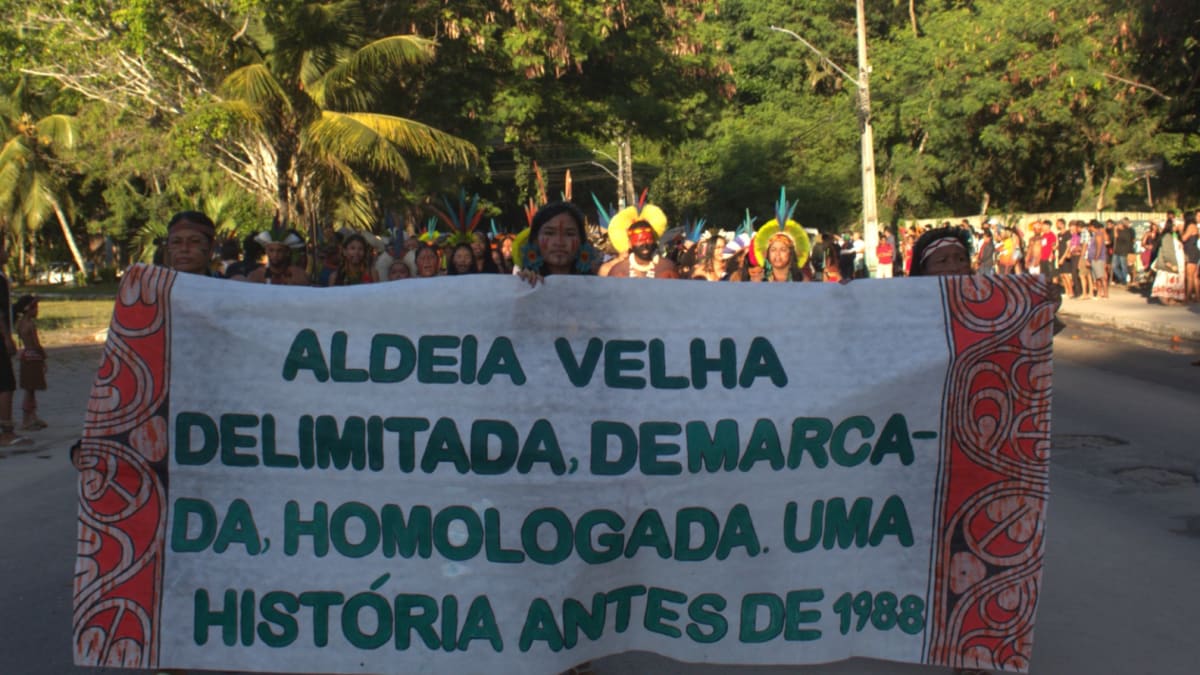 Mais de 3 mil indígenas pataxós podem ser despejados de terra na Bahia