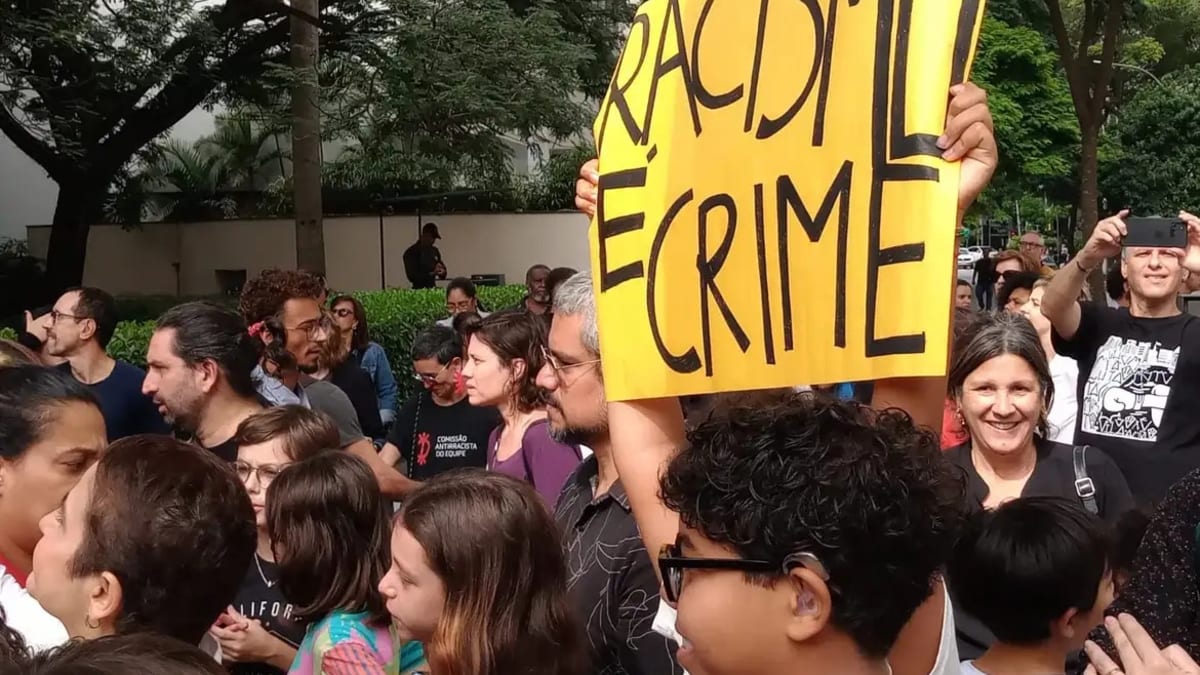 Nova lei cria protocolo contra racismo e intolerância religiosa em escolas estaduais