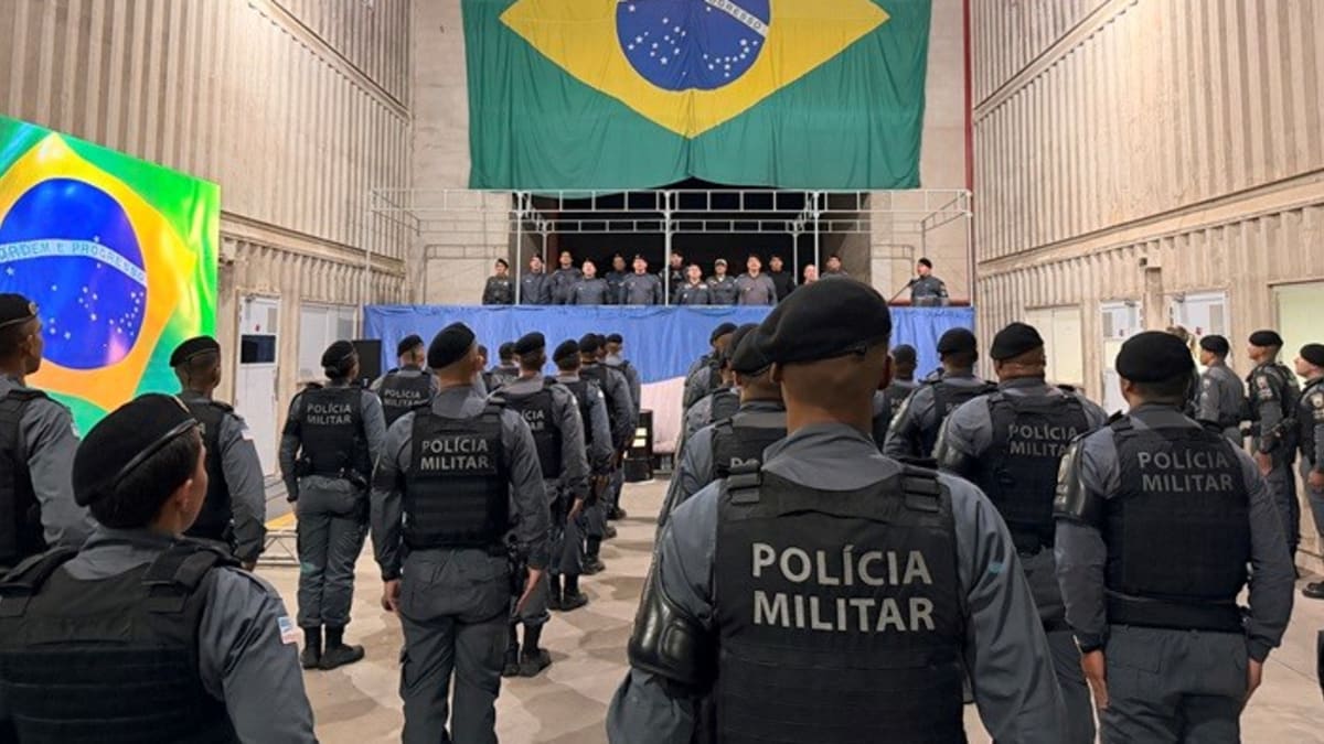 Vila Velha sedia formatura de novos policiais da Força Tática em Terra Vermelha